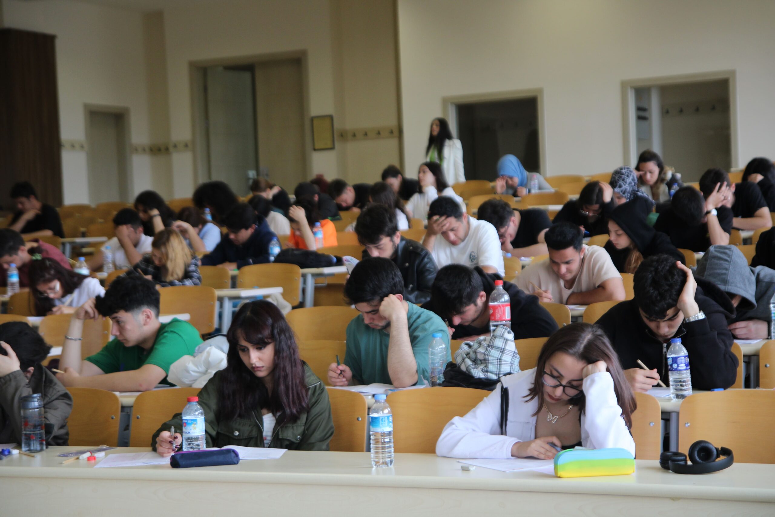 12.Sınıf ve Mezun Öğrencilerimiz İçin Uygulanan YKS Provası - IMG 0066 min scaled